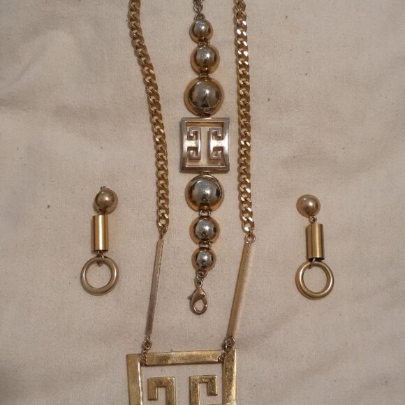 Givenchy vintage rare gold plated logo statement set. Necklace,earrings/bracelet